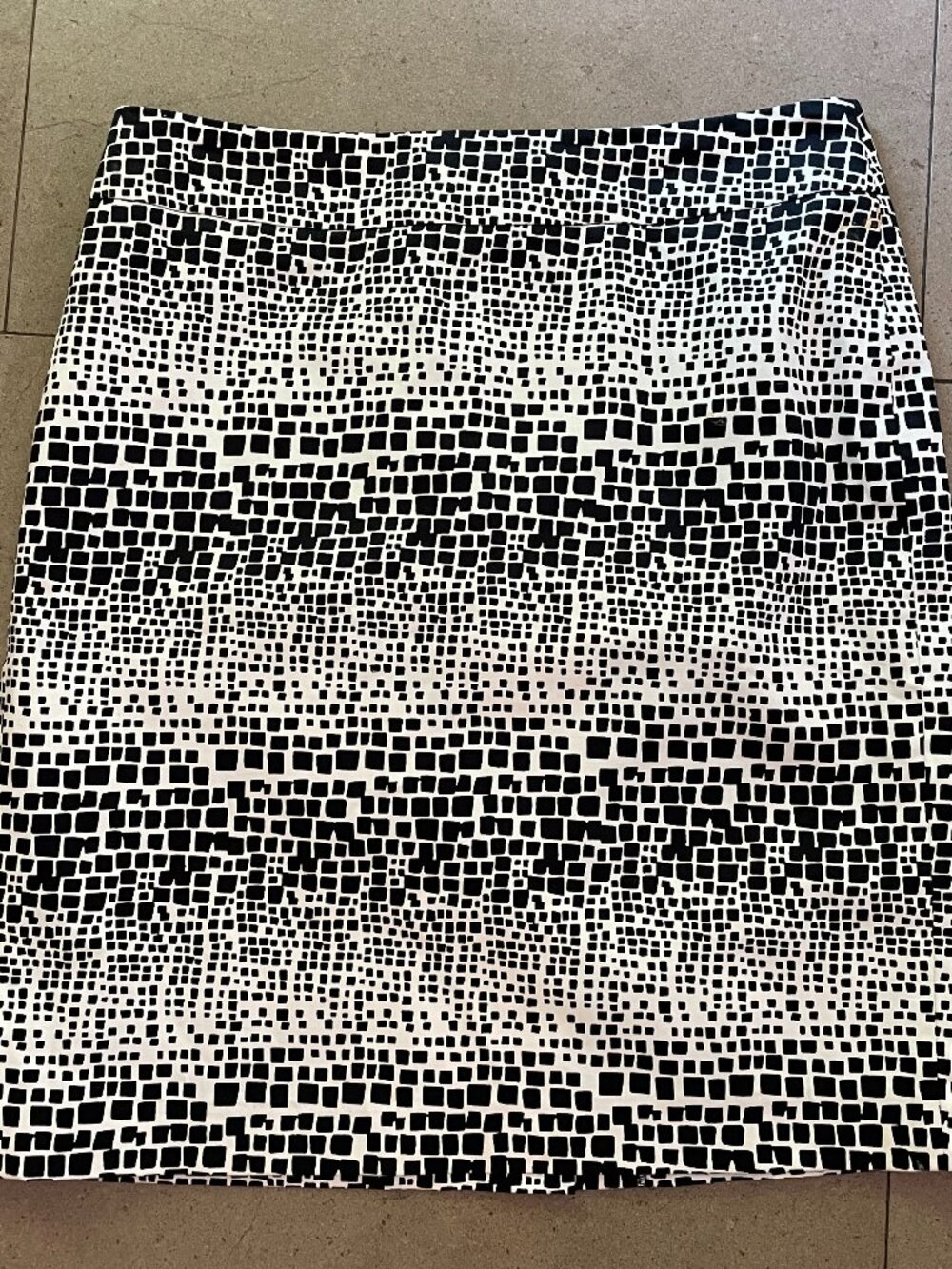 Chic Ann Taylor Black & White Mini Pencil Skirt-Sz 4P Retro Fabric